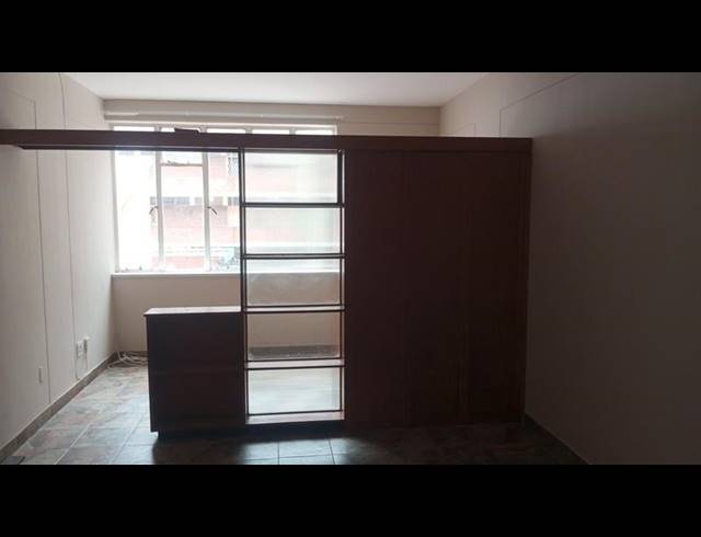 1 BEDROOM APARTMENT FOR SALE IN SUNNYSIDE